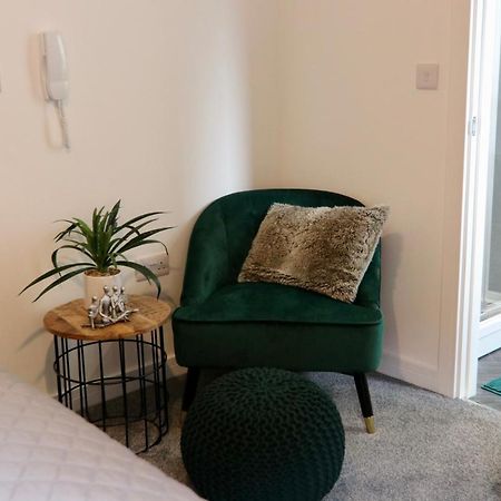 Boutique 5 Bed Home On Birdwell Road - Free Parking Sheffield Eksteriør billede